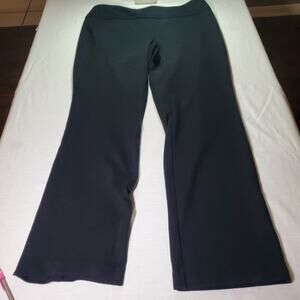 Women's Large Black Flare Leggings | New York & Company